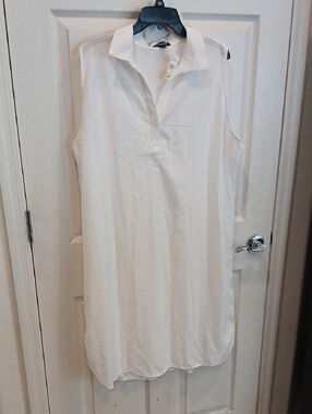 Rouge! White Sleeveless Collared Mini Dress